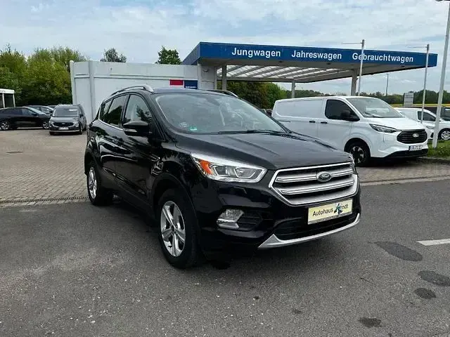 Gebraucht Ford Kuga Titanium 150 PS (110 kW) 2017 Shadow black SUV