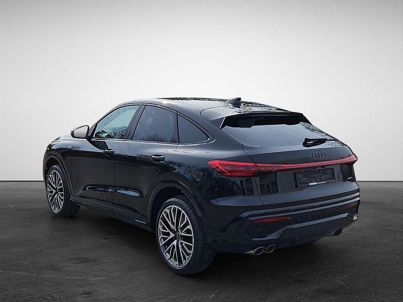 Neu Audi Q5 Sportback S-Line 204 PS (150 kW) 2026 Schwarz (mythosschwarz metallic) SUV