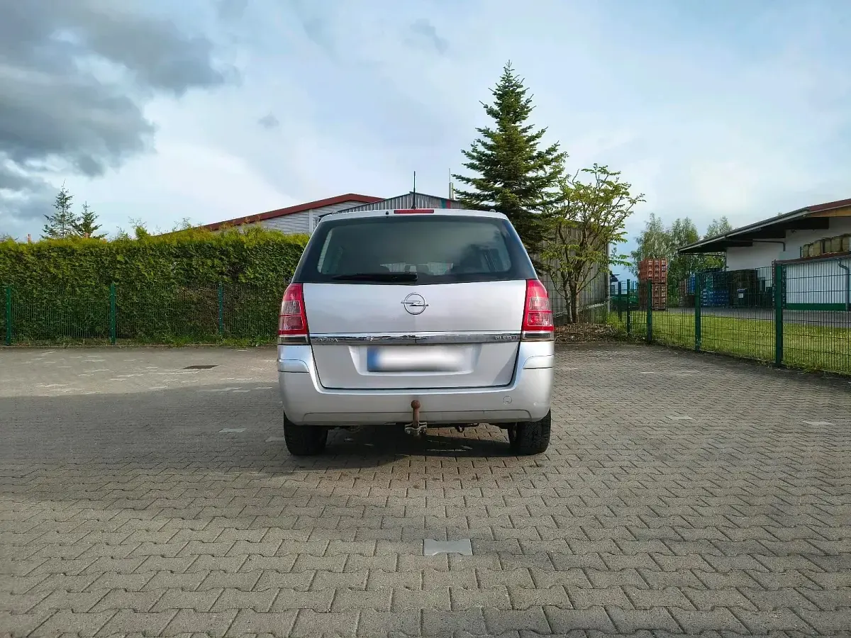 Gebraucht Opel Zafira 2008 Grau Van / Kleinbus
