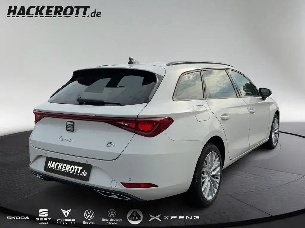 Gebraucht Seat Leon FR 204 PS (150 kW) 2022 Candy weiss Kombi