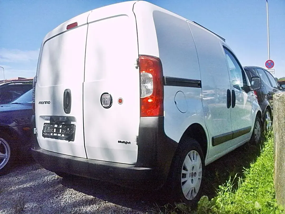 Gebraucht Fiat Fiorino 76 PS (55 kW) 2010 Colore esterno (weiß) Van / Kleinbus