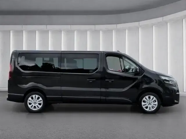 Gebraucht Nissan Primastar Tekna 150 PS (110 kW) 2025 Schwarz Van / Kleinbus