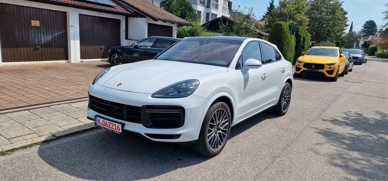 Weiß Gebraucht 2020 Porsche Cayenne Turbo SUV | 92.900 € (Teuer) - Bild 1/4