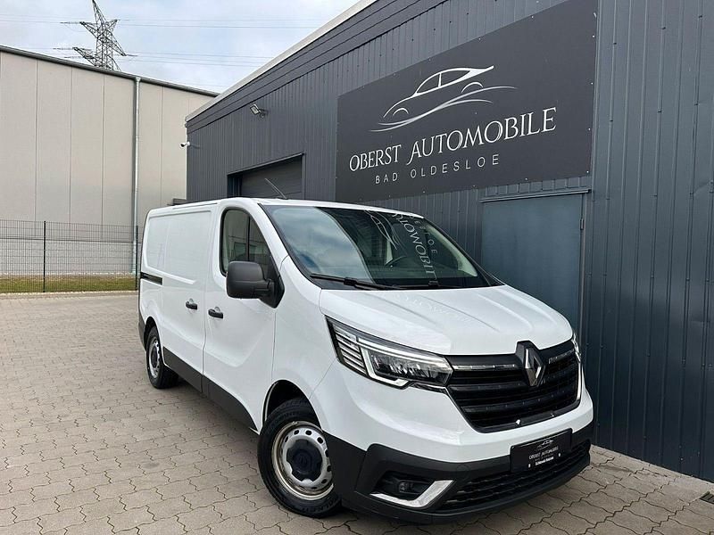 Weiß Gebraucht 2023 Renault Trafic Komfort Van | 19.999 € (Superpreis) - Bild 1/4
