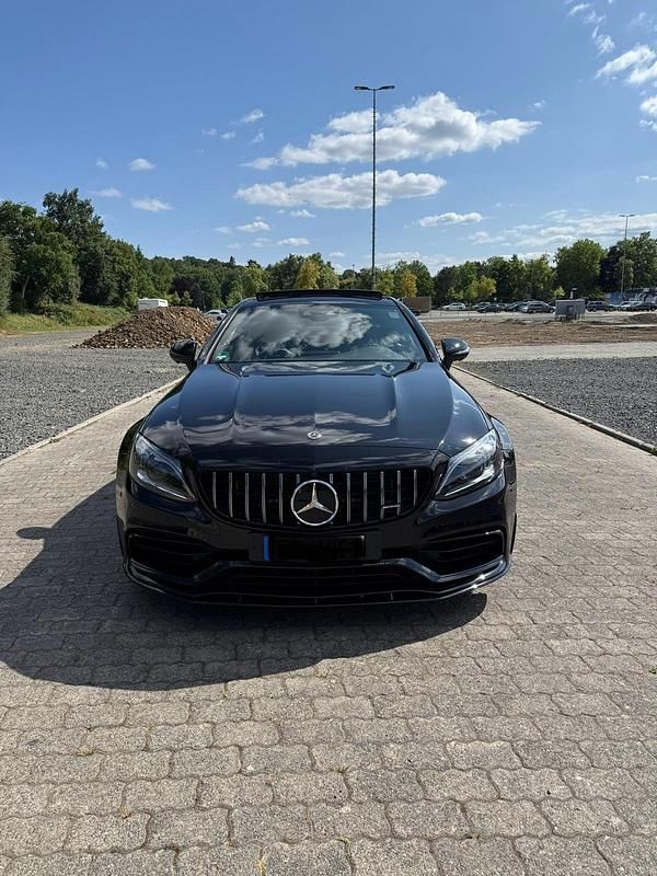 Schwarz Gebraucht 2021 Mercedes C63S AMG AMG Coupé | 73.999 € (Fairer Preis) - Bild 1/4