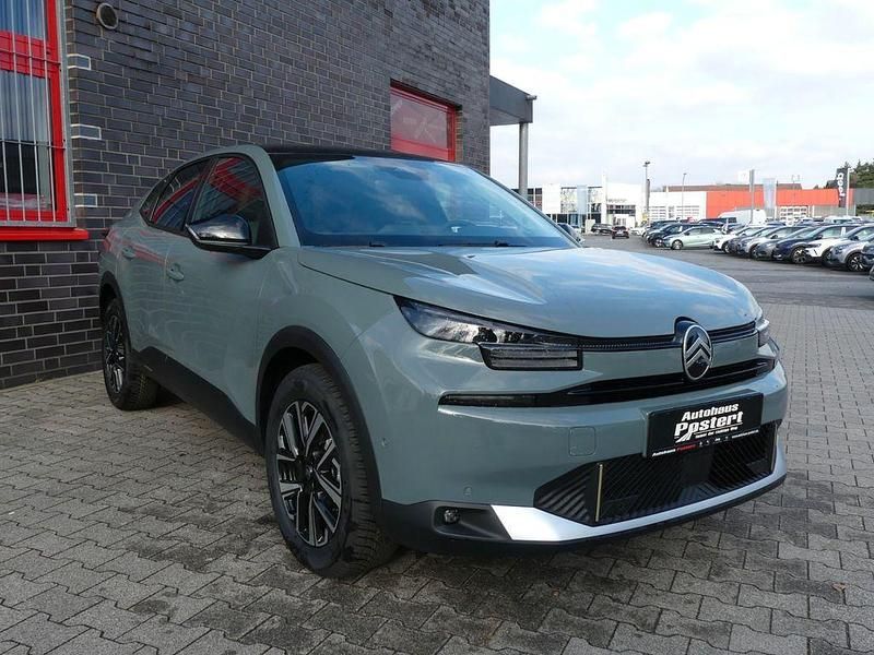Neu Citroën C4 X 131 PS (96 kW) 2026 Grün SUV