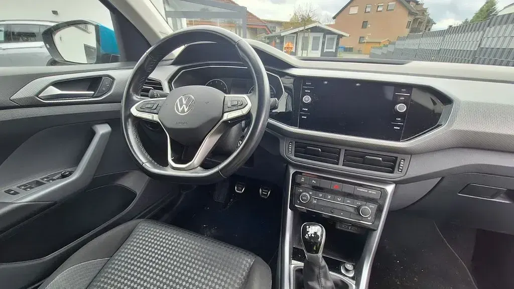 Używany VW T-Cross Active 95 KM (69 kW) 2021 Andere farben SUV