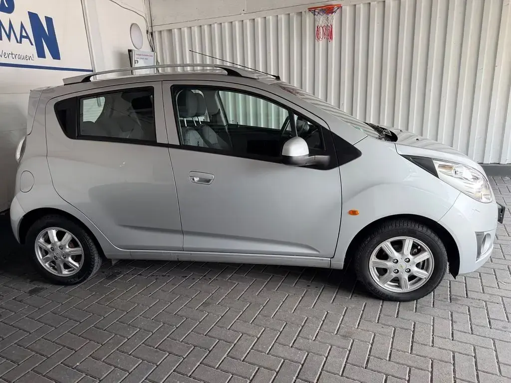 Gebraucht Chevrolet Spark LS 82 PS (60 kW) 2013 Silber Kleinwagen