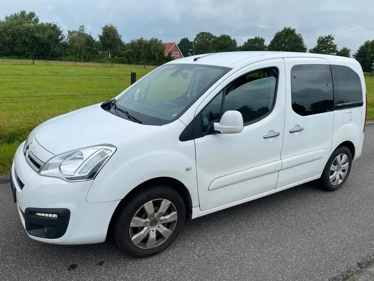 Gebraucht Citroën Berlingo 110 PS (80 kW) 2016 Weiß Van / Kleinbus