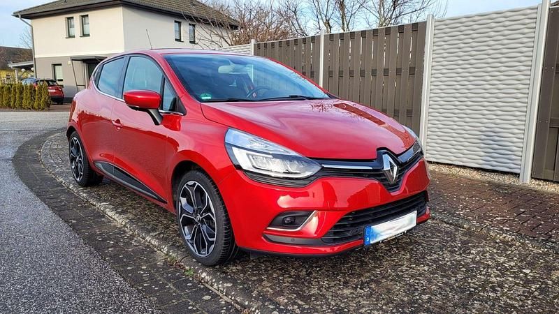 Gebraucht Renault Clio IV Intens 118 PS (86 kW) 2017 Rot Kleinwagen