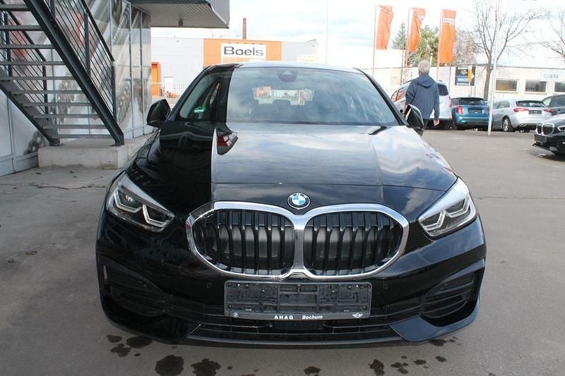 Gebraucht BMW 118 Advantage 136 PS (100 kW) 2023 Schwarz Kleinwagen