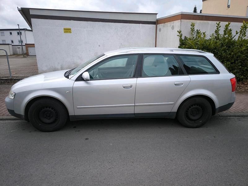 Gebraucht Audi A4 131 PS (96 kW) 2002 Grau Kombi