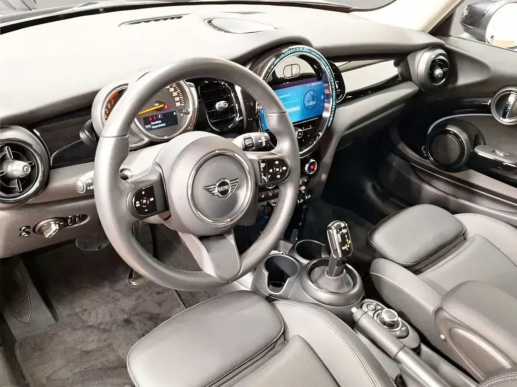 Gebraucht Mini Cooper 136 PS (100 kW) 2023 Schwarz Kleinwagen