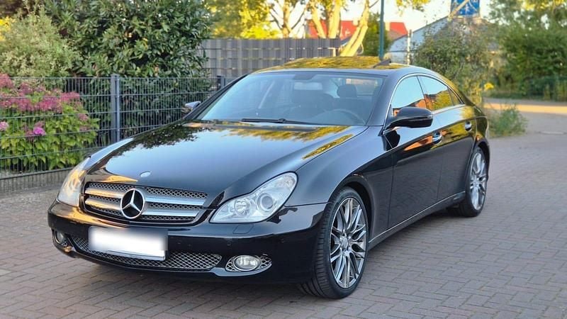 Schwarz Gebraucht 2009 Mercedes CLS320 Sport Coupé | 10.900 € (Fairer Preis) - Bild 1/4