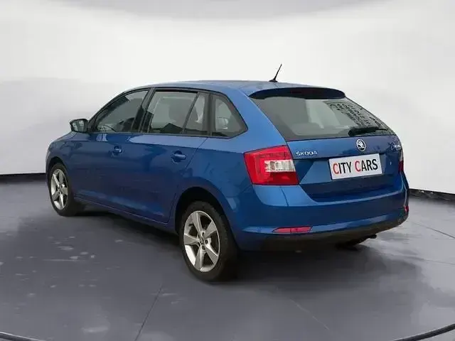 Gebraucht Skoda Rapid Cool Edition 90 PS (66 kW) 2015 Blau Limousine