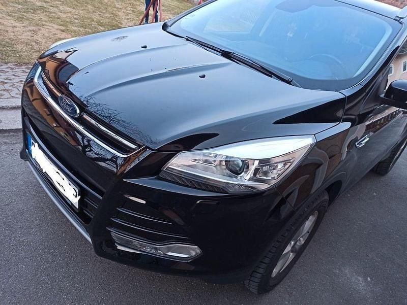 Gebraucht Ford Kuga Titanium 179 PS (131 kW) 2016 Schwarz SUV
