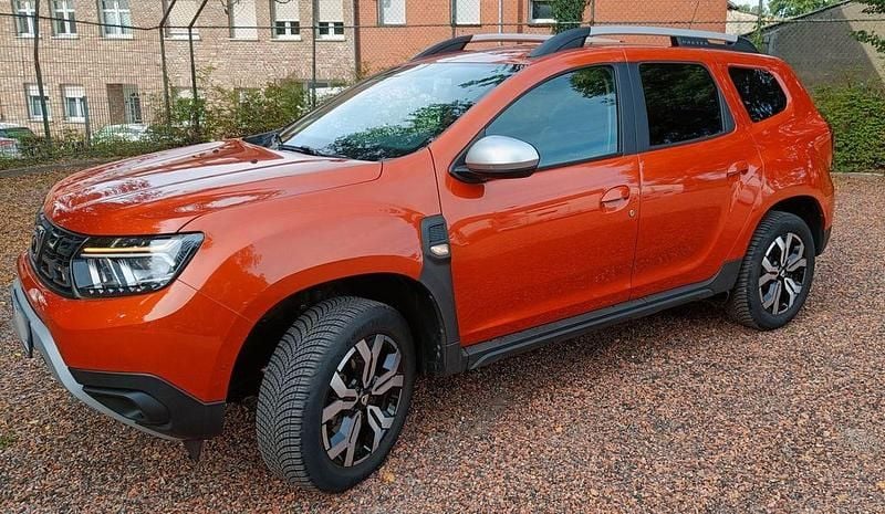 Orange Gebraucht 2022 Dacia Duster Prestige SUV | 16.000 € (Guter Preis) - Bild 1/4