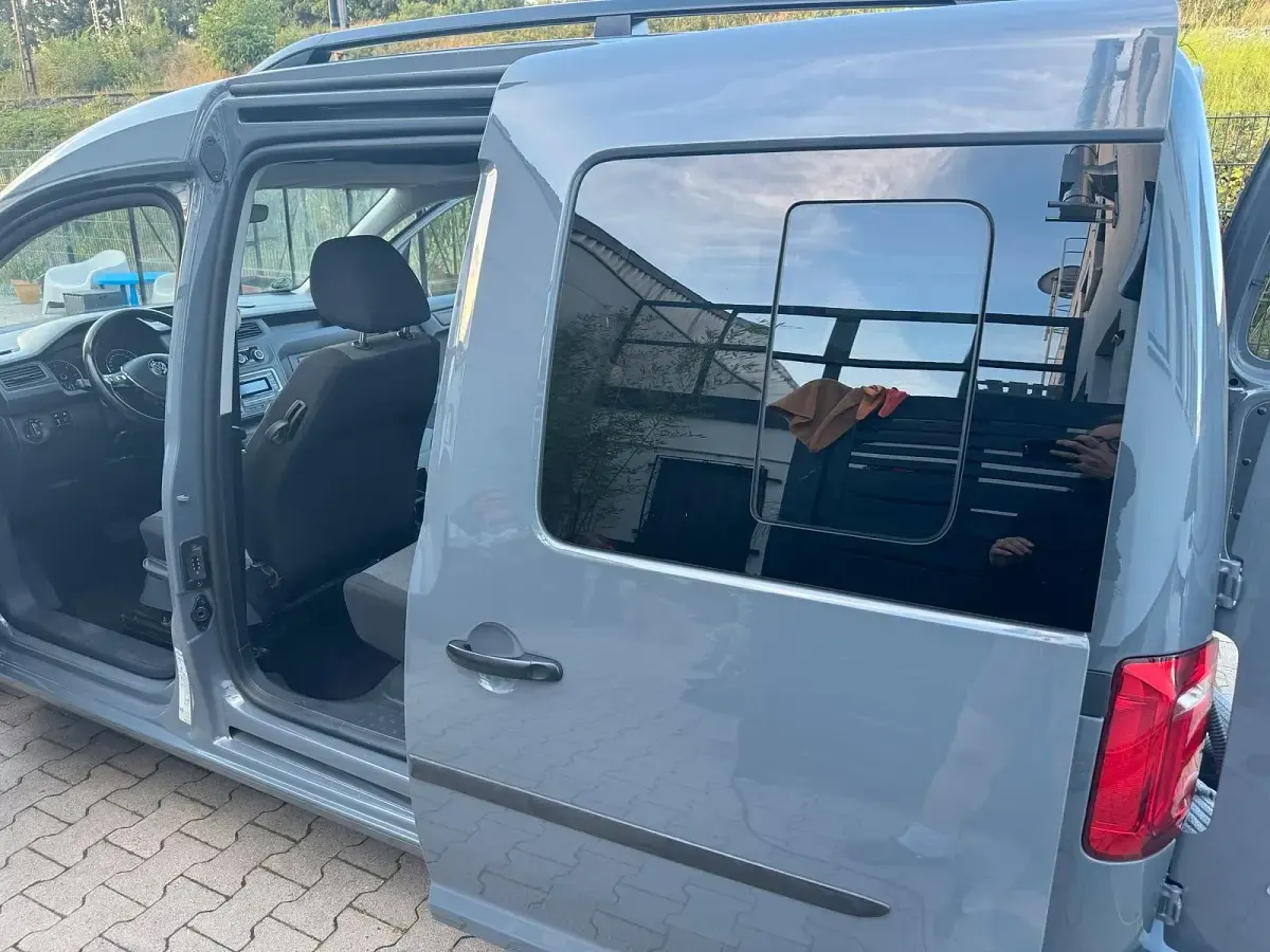 Gebraucht VW Caddy 102 PS (75 kW) 2018 Grau Van / Kleinbus