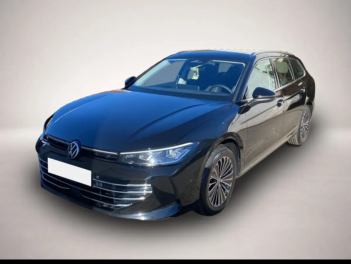 Gebraucht VW Passat Elegance 150 PS (110 kW) 2025 Kombi
