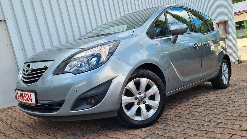 Grau Gebraucht 2012 Opel Meriva Van / Kleinbus | 5.800 € (Guter Preis) - Bild 1/4