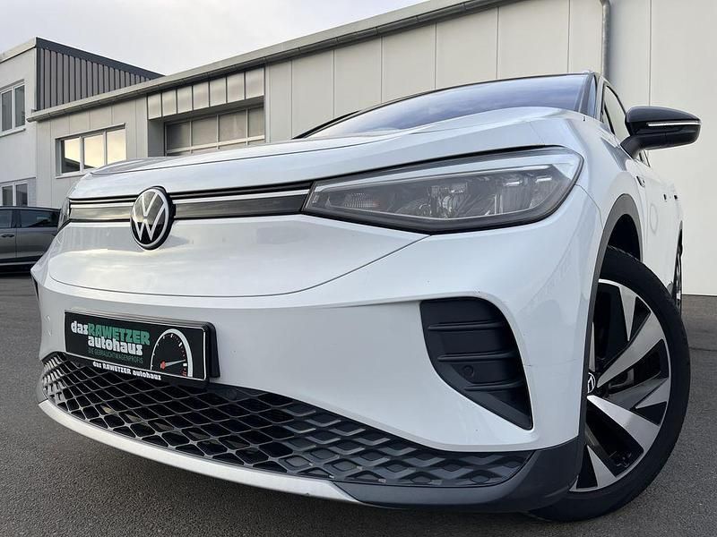 Weiß Gebraucht 2021 VW ID.4 Pro Performance SUV | 24.860 € (Guter Preis) - Bild 1/4