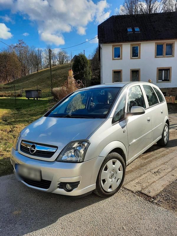Gebraucht Opel Meriva 105 PS (77 kW) 2008 Silber Van / Kleinbus