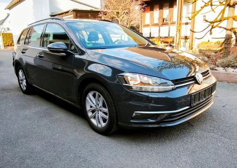Gebraucht VW Golf VII 150 PS (110 kW) 2019 Grau Kombi