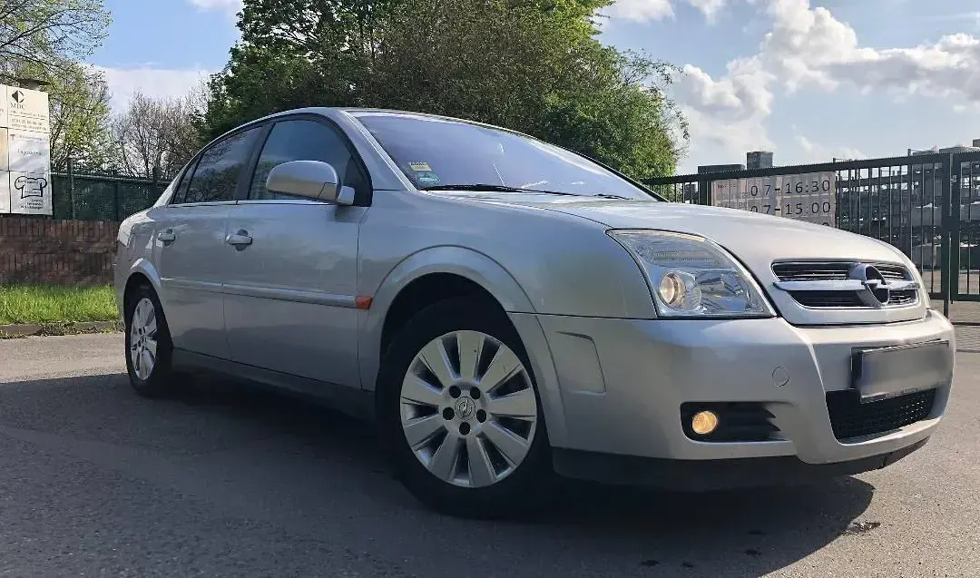 Gebraucht Opel Vectra 122 PS (89 kW) 2003 Silber Limousine