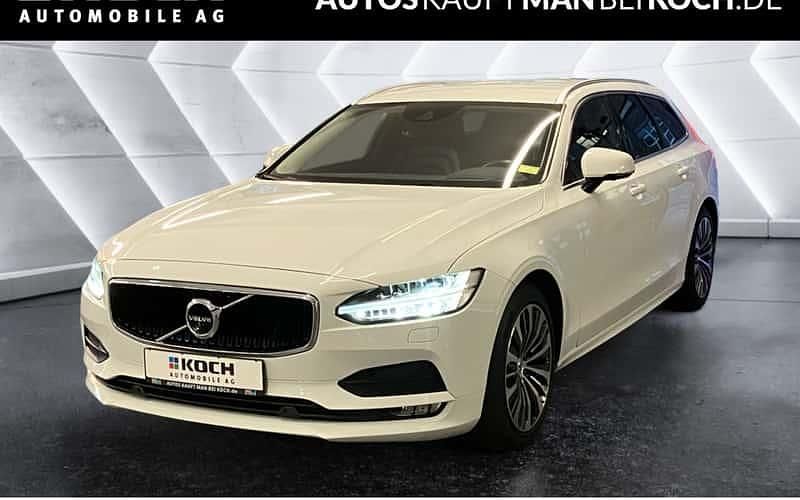 Weiß Gebraucht 2019 Volvo V90 Momentum Kombi | 33.990 € (Teuer) - Bild 1/4