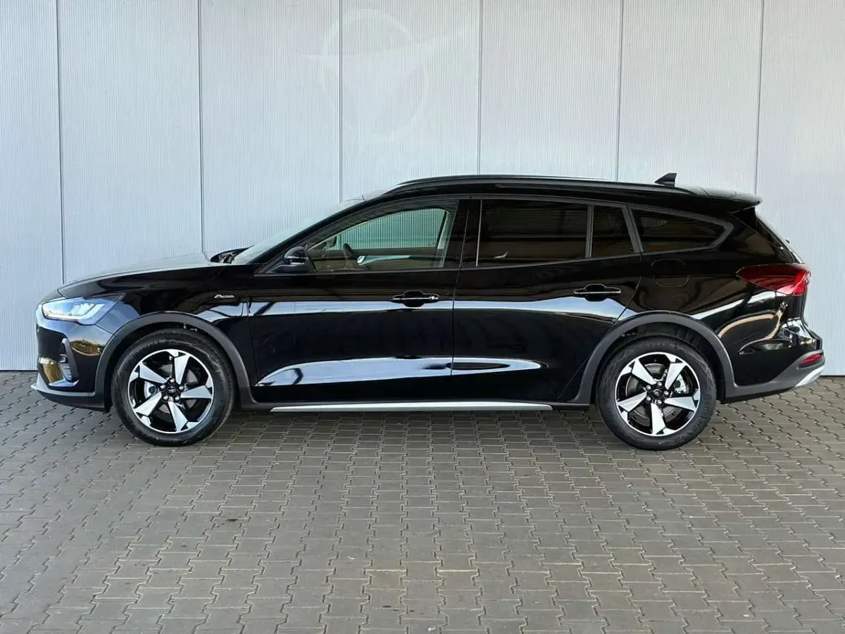 Nowe Ford Focus Active X 155 KM (114 kW) 2025 Czarny Kombi