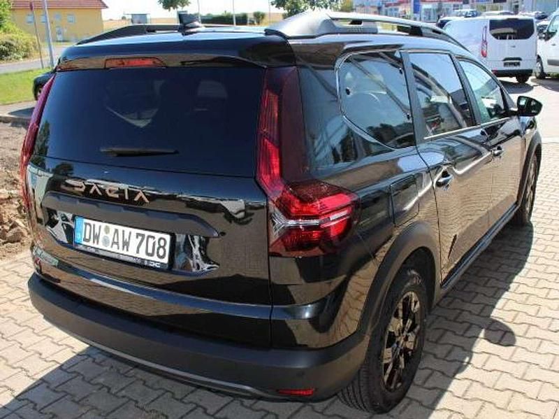 Gebraucht Dacia Jogger Extreme 110 PS (80 kW) 2024 Perlmuttschwarz Van / Kleinbus