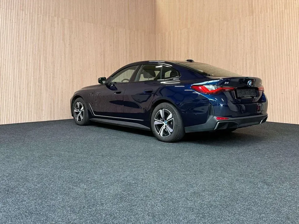 Gebraucht BMW i4 Sport Line 250 kW (340 PS) 2022 Blau Limousine