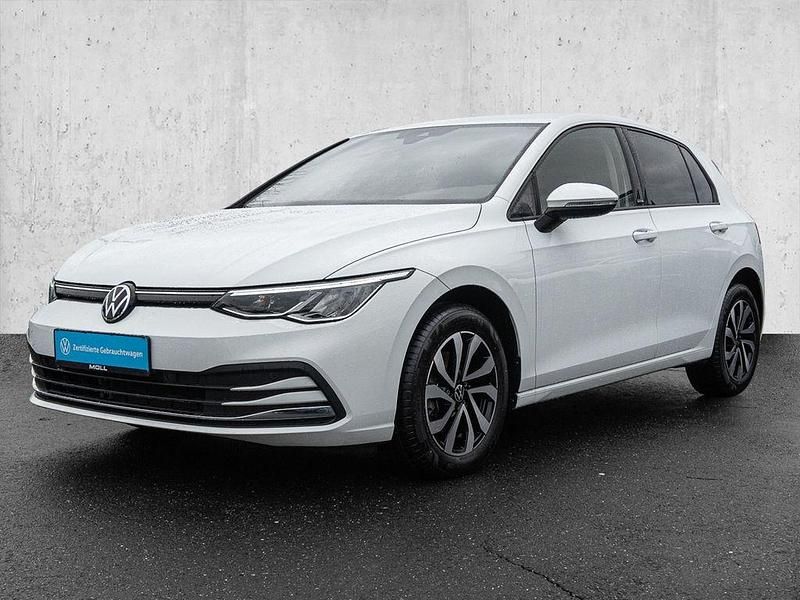 Gebraucht VW Golf VIII Active 116 PS (85 kW) 2022 Pure white Limousine