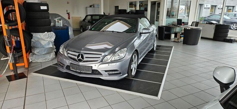 Silber Gebraucht 2013 Mercedes E250 AMG Cabrio | 17.990 € (Fairer Preis) - Bild 1/4