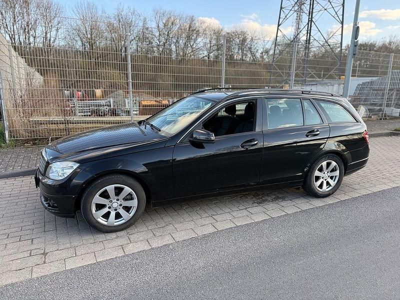 Gebraucht Mercedes C180 156 PS (114 kW) 2009 Schwarz Kombi