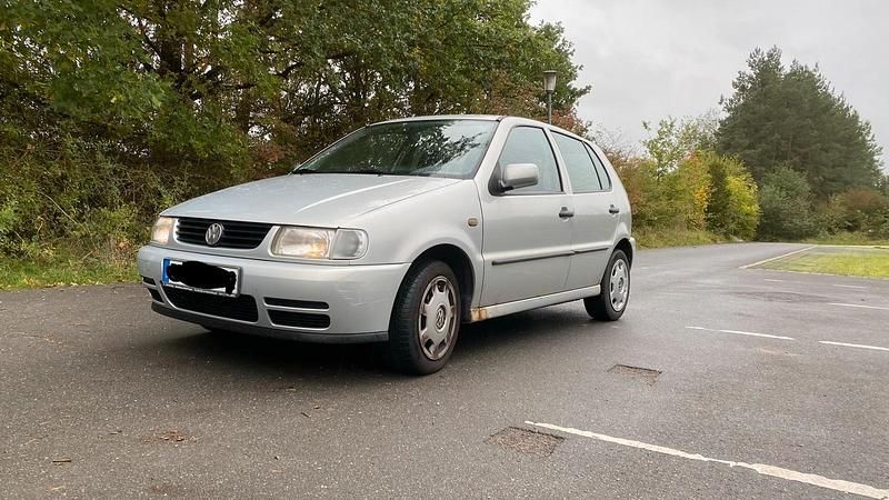 Silber Gebraucht 1999 VW Polo Kleinwagen | 1.000 € (Fairer Preis) - Bild 1/4