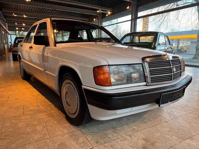 Gebraucht Mercedes 190 75 PS (55 kW) 1992 Weiß Limousine