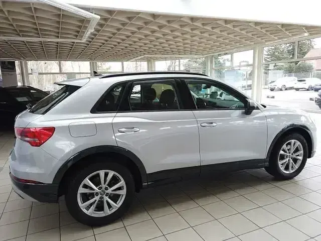 Gebraucht Audi Q3 Advanced 150 PS (110 kW) 2023 Silber SUV