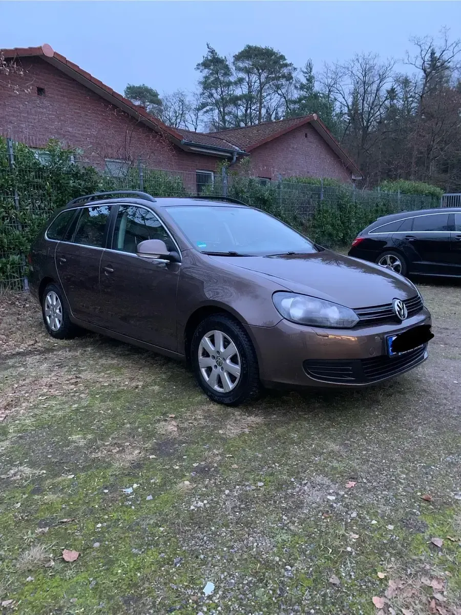 Gebraucht VW Golf VI 2011 Braun Kleinwagen