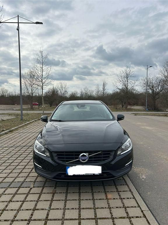 Gebraucht Volvo V60 Kinetic 150 PS (110 kW) 2017 Schwarz Kombi