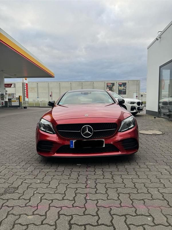Gebraucht Mercedes C400 AMG line 333 PS (244 kW) 2018 Rot Coupé