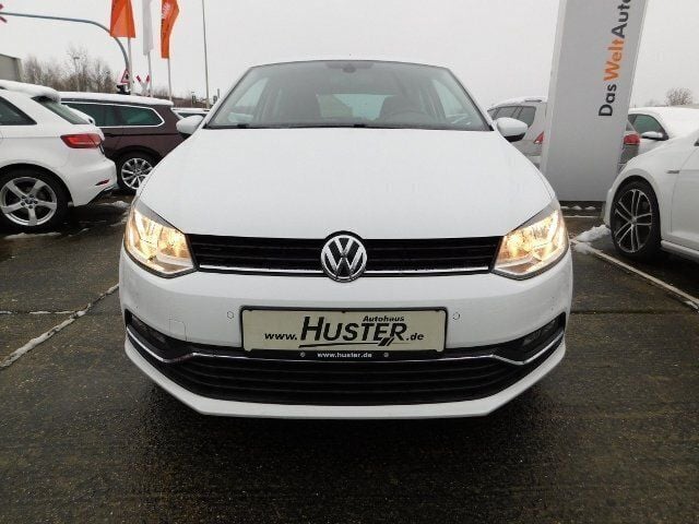 Gebraucht VW Polo Allstar 90 PS (66 kW) 2016 Weiß Kleinwagen