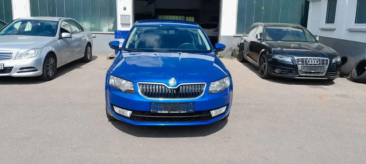 Gebraucht Skoda Octavia 179 PS (131 kW) 2014 Blau Kombi