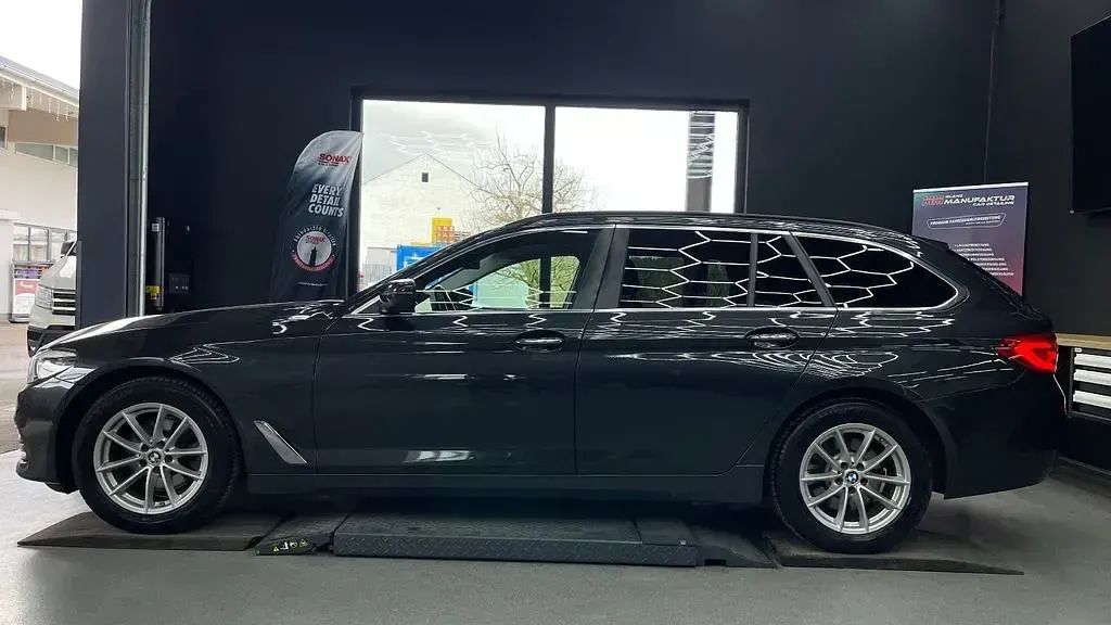 Używany BMW 520 Performance 190 KM (139 kW) 2017 Szary Kombi