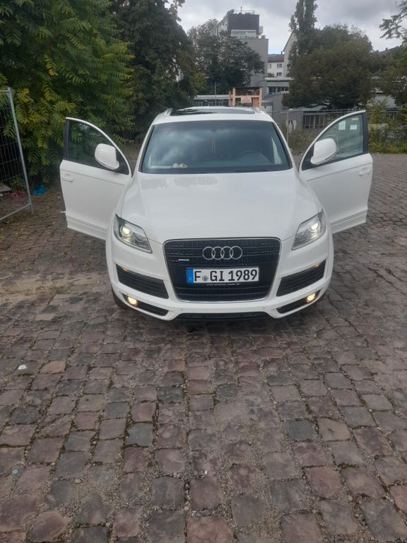 Weiß Gebraucht 2008 Audi Q7 S-line plus SUV | 10.900 € (Etwas zu teuer) - Bild 1/4