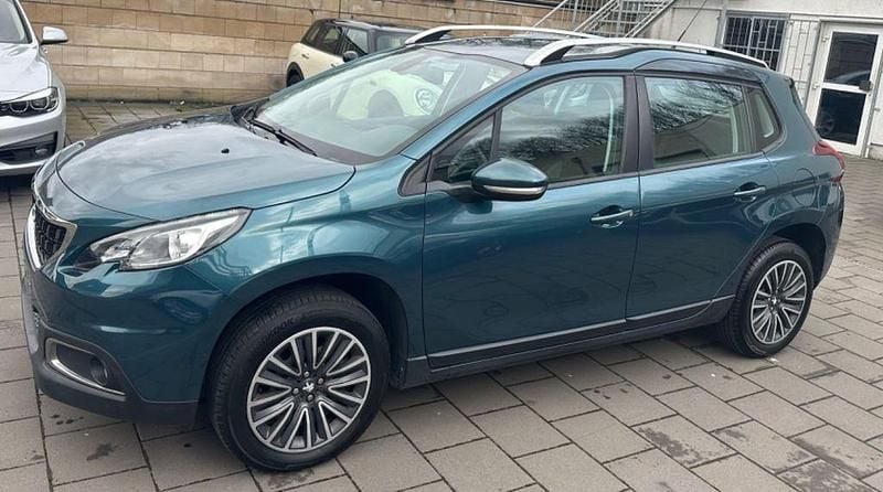 Gebraucht Peugeot 2008 Active 82 PS (60 kW) 2018 Grün SUV