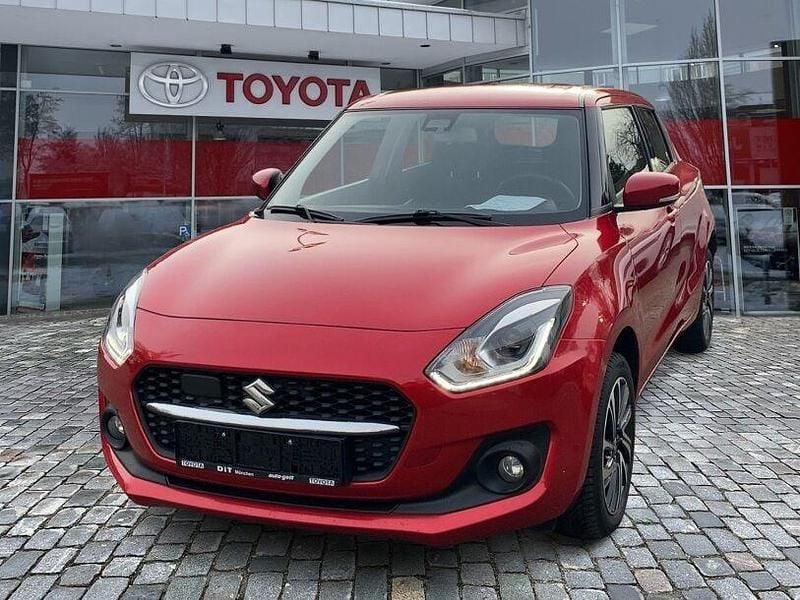 Rot Gebraucht 2021 Suzuki Swift Comfort Kleinwagen | 14.490 € (Fairer Preis) - Bild 1/4
