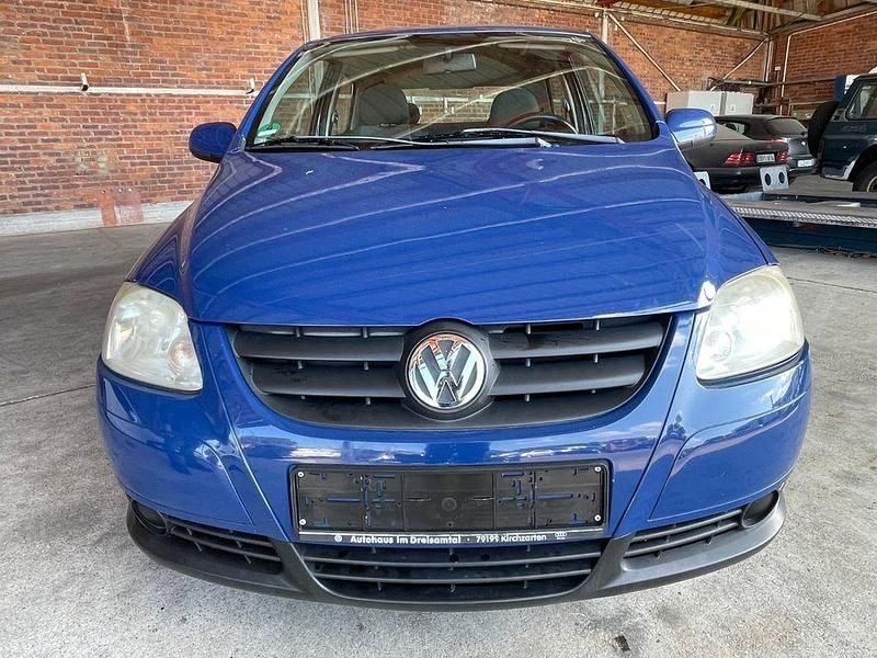 Gebraucht VW Fox Basis 54 PS (39 kW) 2005 Blau Kleinwagen