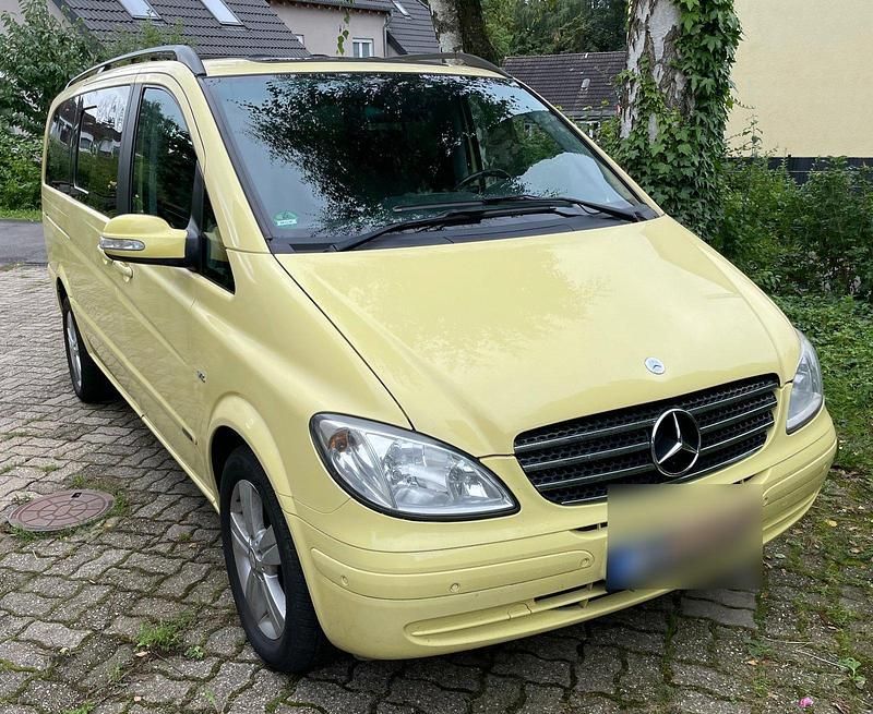 Gelb Gebraucht 2007 Mercedes Viano Van / Kleinbus | 10.900 € (Fairer Preis) - Bild 1/4
