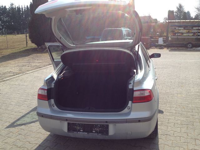 Gebraucht Renault Laguna II 140 PS (102 kW) 2002 Grau Limousine
